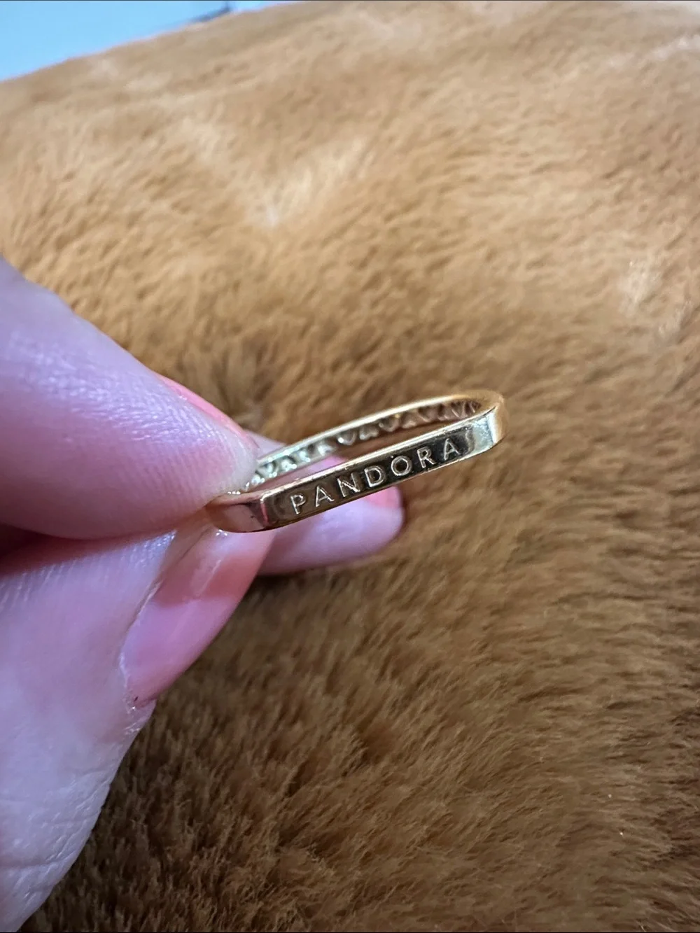 Pandora slim gold
